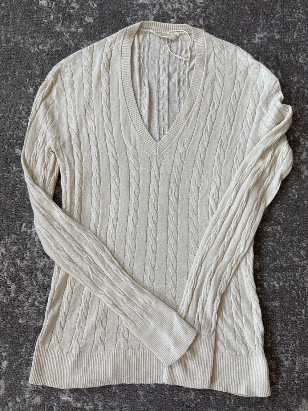 Women’s Cream Cable-Knit V-Neck Sweater